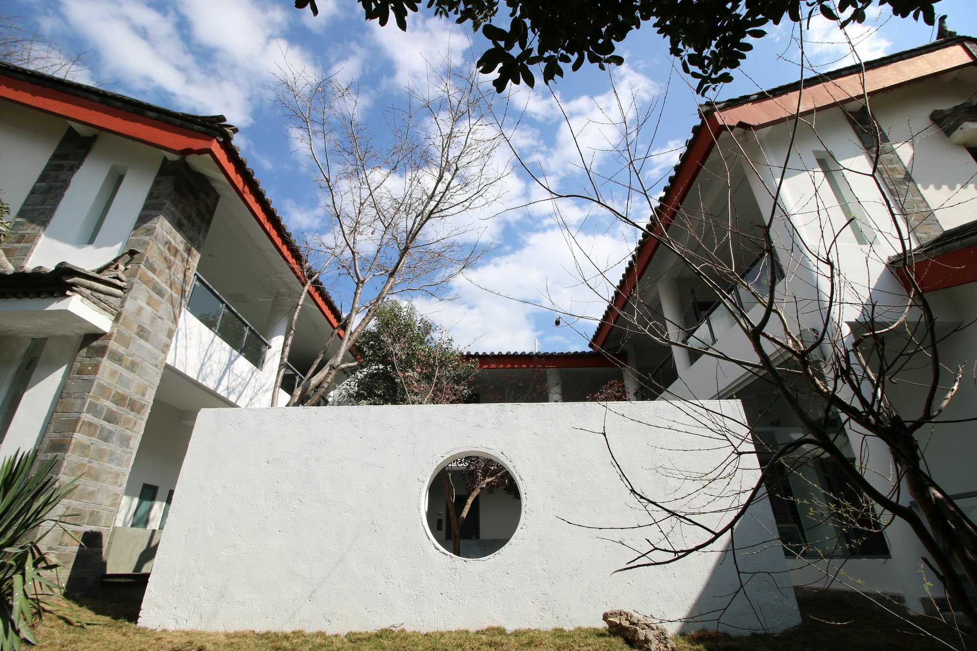 Lijiang Shuhe Travelling Hotel Экстерьер фото